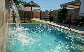 Villa Nueva Cascada - Casa Rustica Tu Casa En Conil